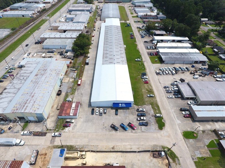 More Photos Of 11765 Darryl Dr, Baton Rouge Warehouse For Lease