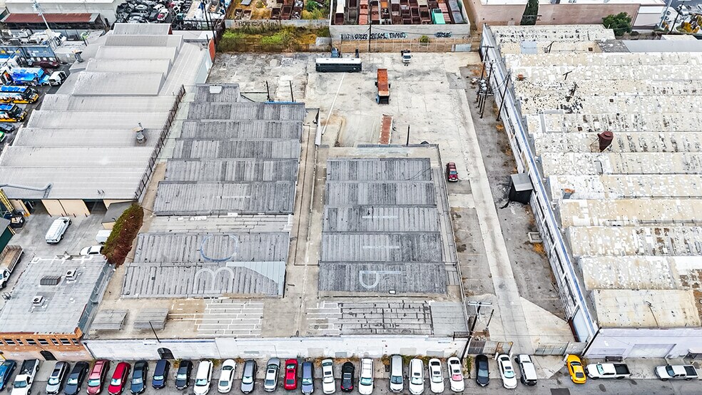 More Photos Of 911-931 E 59th St, Los Angeles Manufacturing For Lease