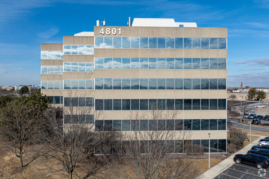 More Photos Of 4801 Southwick Dr, Matteson Medical For Lease