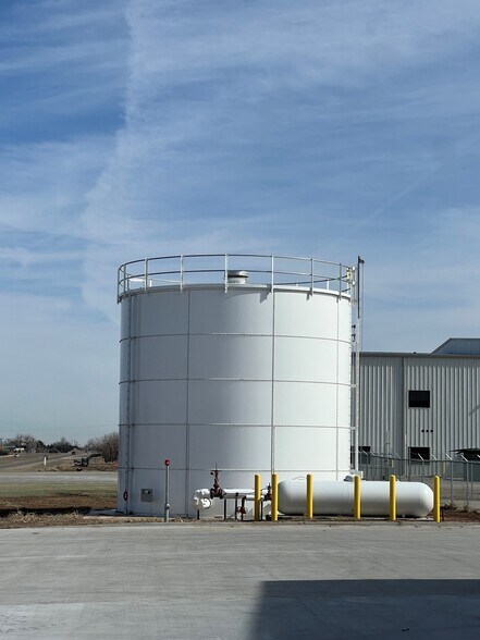 More Photos Of 16930 W US Highway 66, El Reno Warehouse For Lease