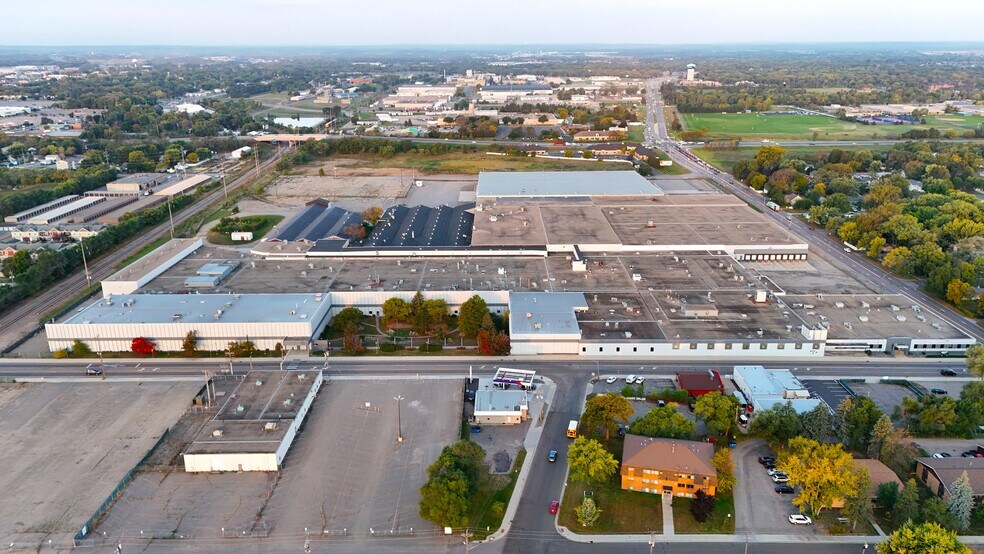 More Photos Of 701 33rd Ave N, Saint Cloud Manufacturing For Sale