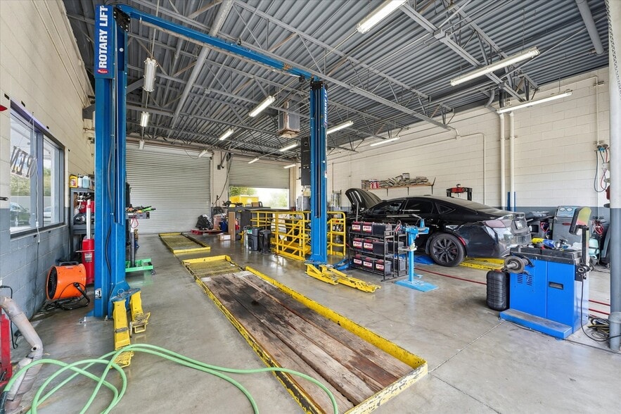 More Photos Of 615 W Ray Rd, Gilbert Carwash For Sale