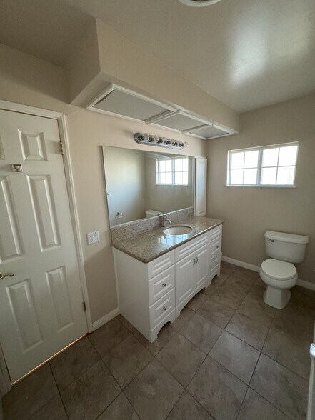 More Photos Of 10811 Amigo Ave, Porter Ranch Specialty For Sale