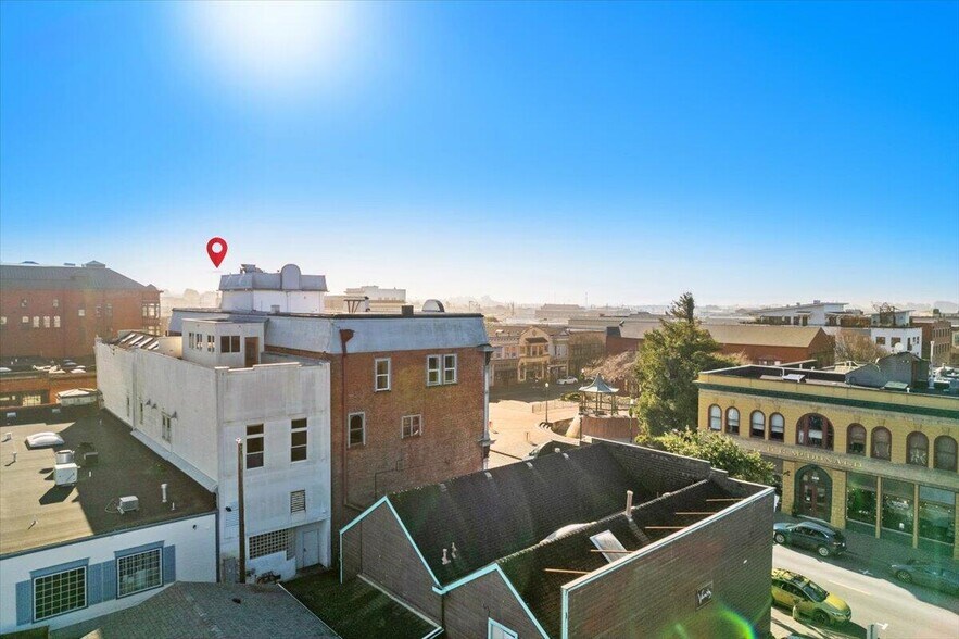 More Photos Of 507 2nd St, Eureka General Retail For Sale