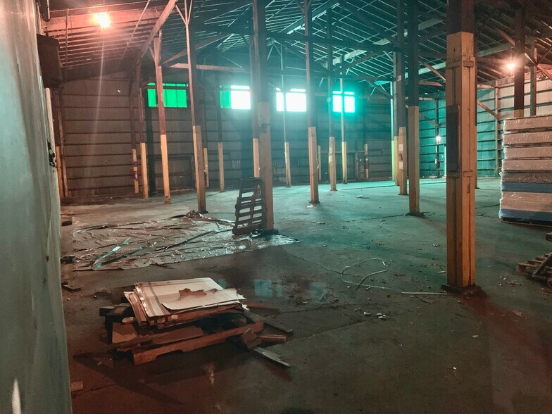 More Photos Of 1 Glass St, Bridgeton Warehouse For Sale