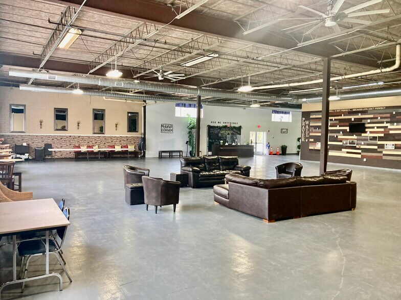 More Photos Of 371 Essex Rd, Tinton Falls Warehouse For Sale