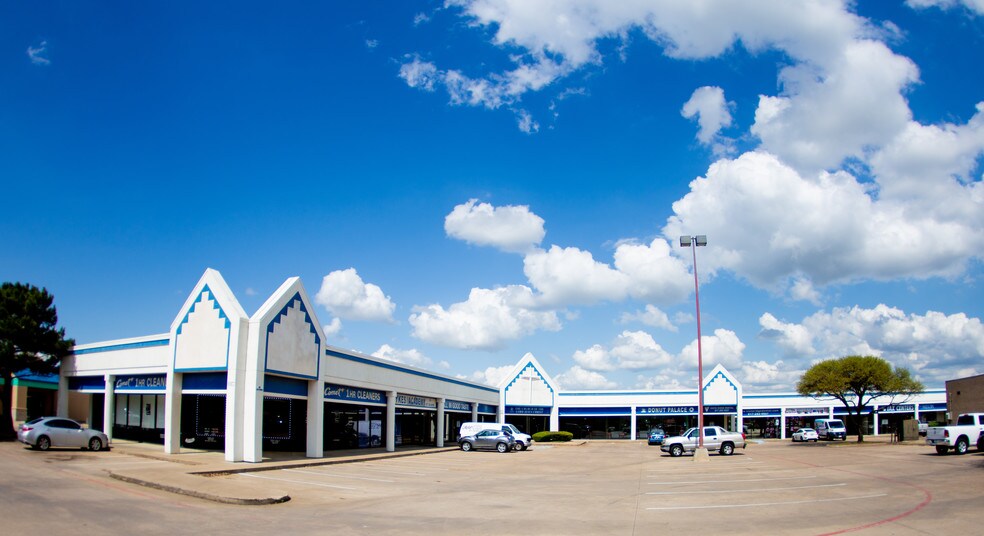 Primary Photo Of 7455 S Hulen St, Fort Worth Unknown For Lease