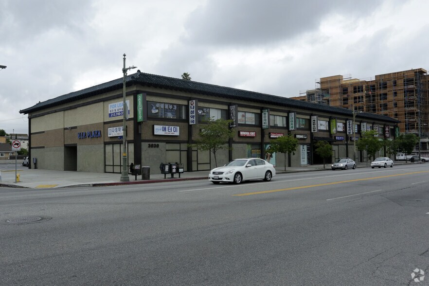 More Photos Of 3030 W Olympic Blvd, Los Angeles Storefront Retail Office For Lease