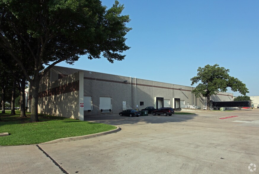 More Photos Of 1620 Rafe St, Carrollton Distribution For Lease