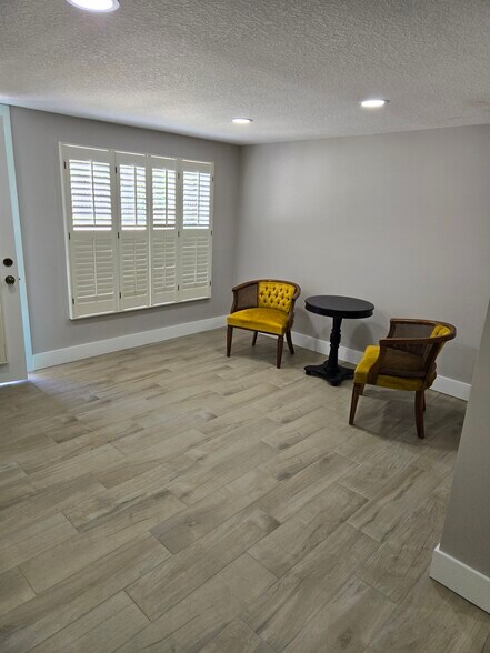 More Photos Of 13551 Walsingham Rd, Largo Office Residential For Sale