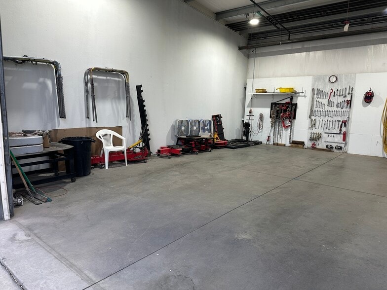 More Photos Of 7140 Ivy St, Commerce City Warehouse For Sale