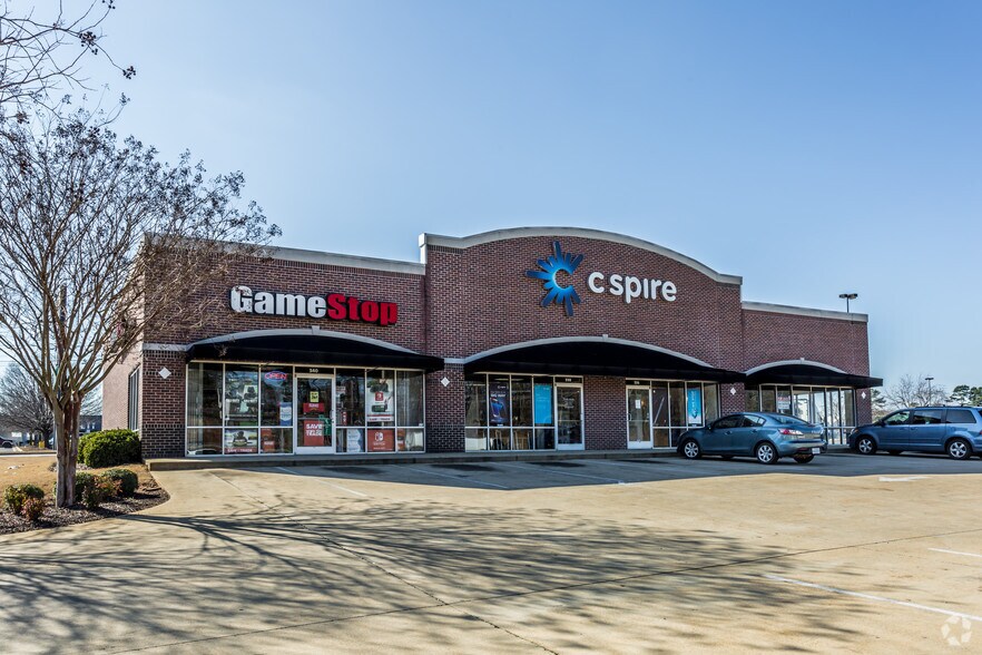 More Photos Of 334-340 Park Plaza Dr, New Albany Unknown For Lease