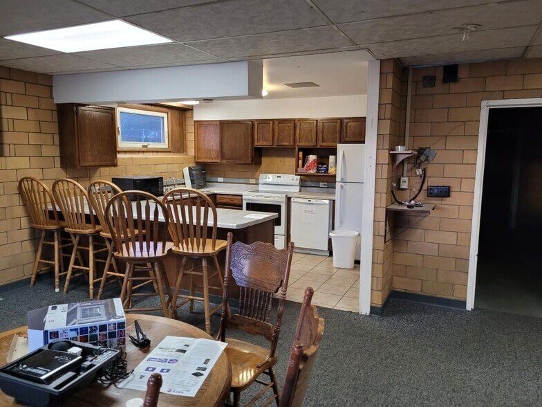 More Photos Of 559 N Hastings Way, Eau Claire Research And Development For Sale