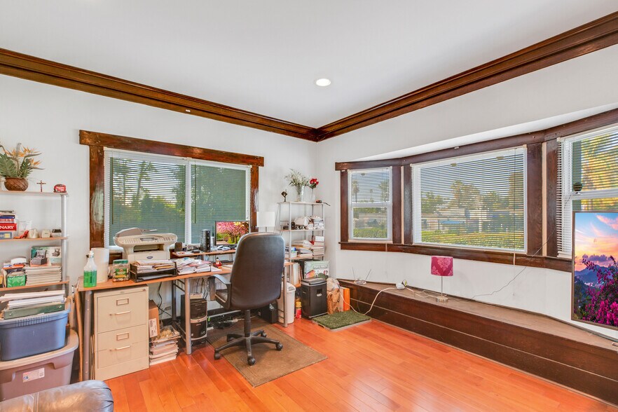 More Photos Of 1562 N Lake Ave, Pasadena Apartments For Sale