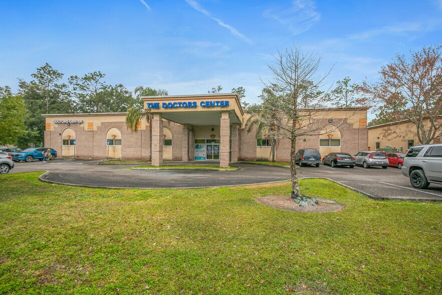 More Photos Of 2255 Dunn Ave, Jacksonville Medical For Lease