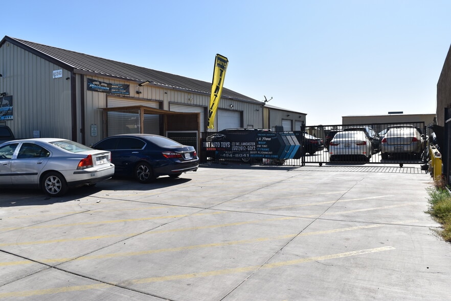 Primary Photo Of 45240 N Trevor Ave, Lancaster Auto Repair For Sale