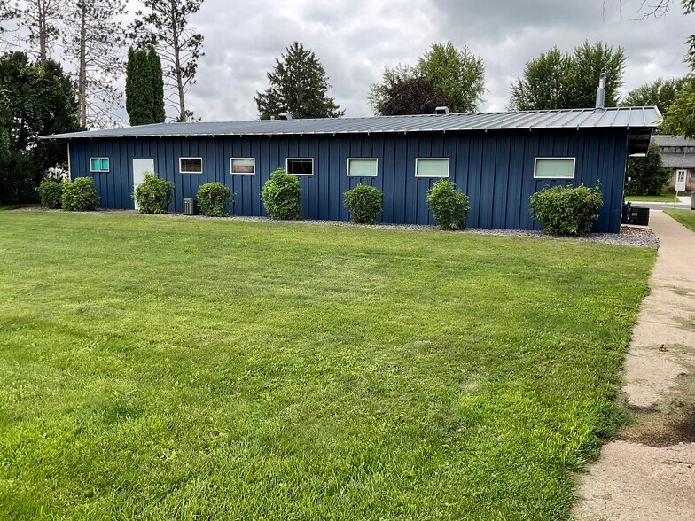 More Photos Of 400 Broadway Ave N, Foley Office For Sale