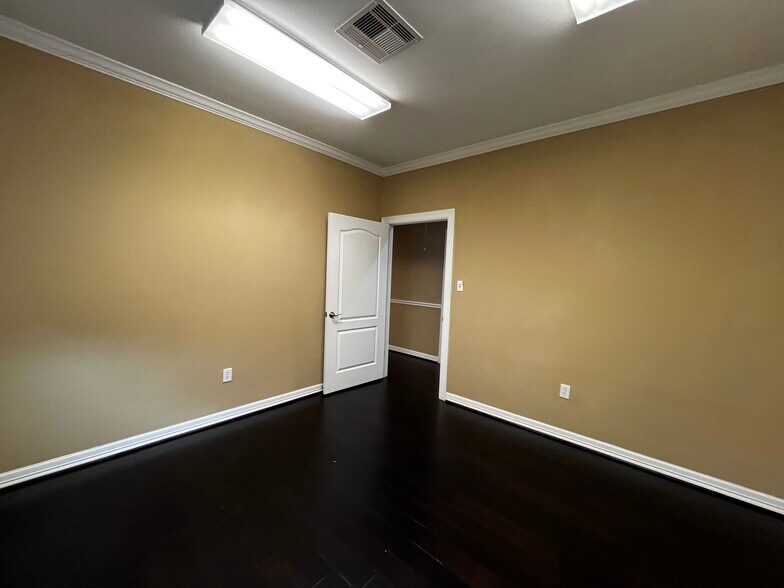 More Photos Of 4502 Riverstone Blvd, Missouri City Medical For Lease