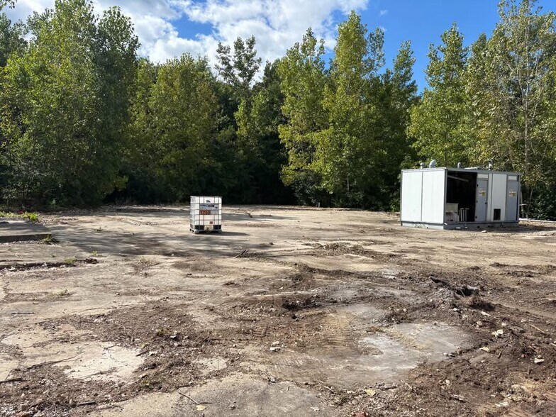 Primary Photo Of 233 Sycamore St, Anderson Land For Lease