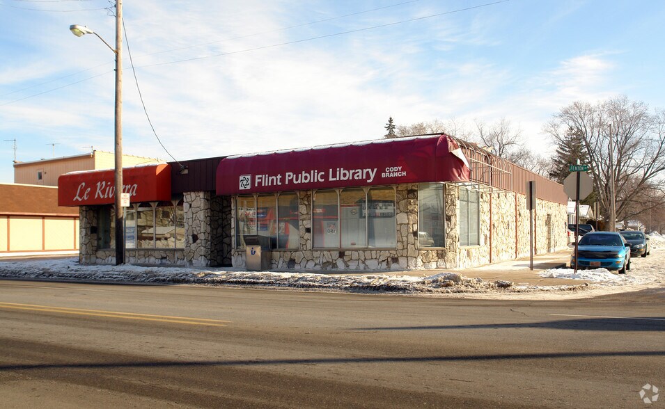 More Photos Of 3517-3519 Fenton Rd, Flint Storefront For Sale