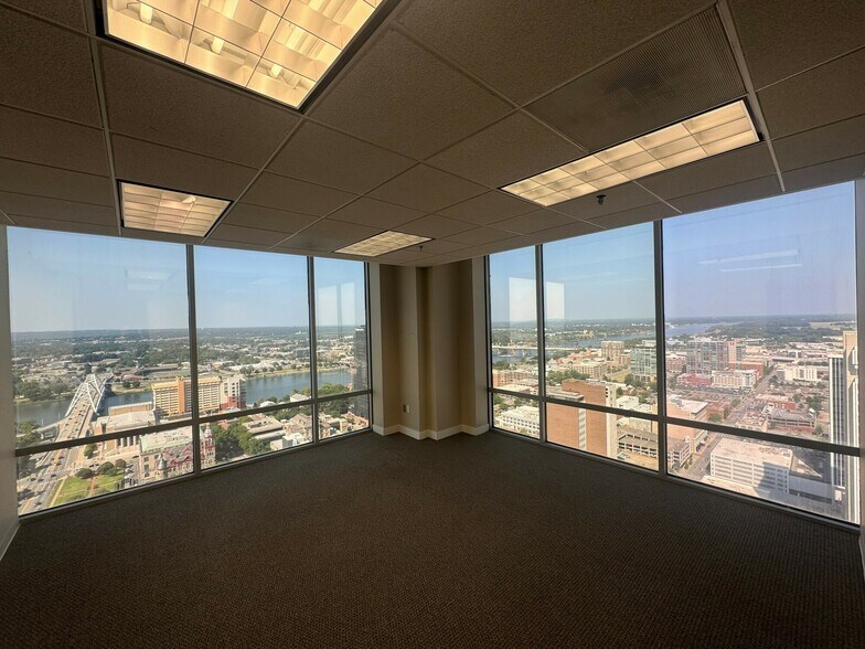 More Photos Of 400 W Capitol Ave, Little Rock Office For Lease