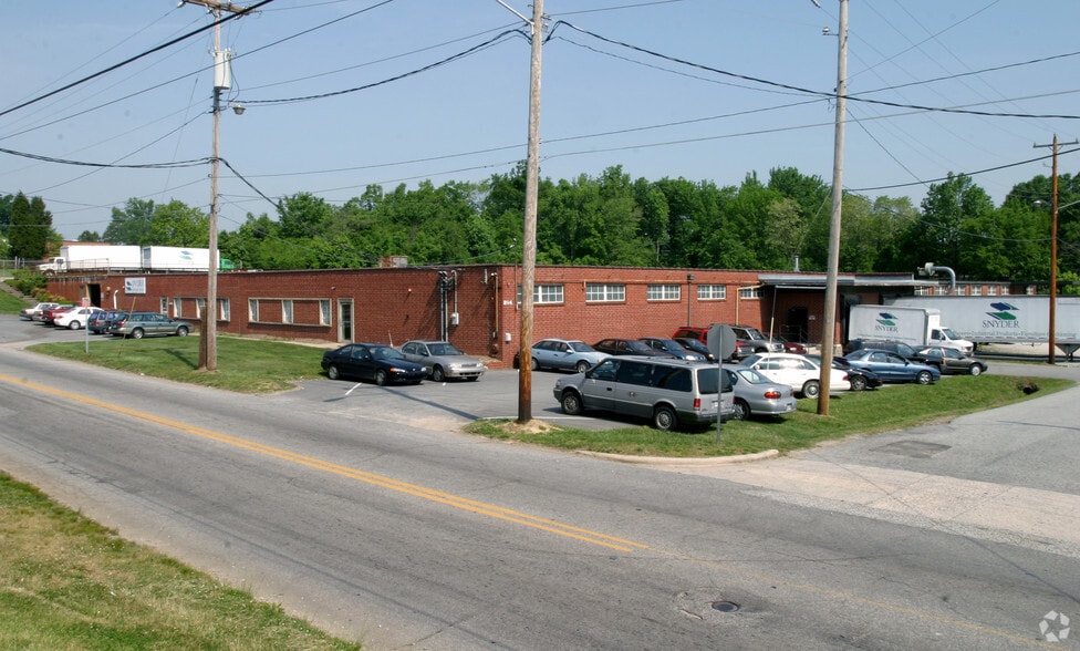 More Photos Of 1104 W Ward Ave, High Point Manufacturing For Sale