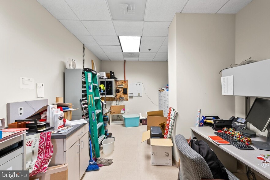 More Photos Of 9161 Liberia Ave, Manassas Medical For Sale
