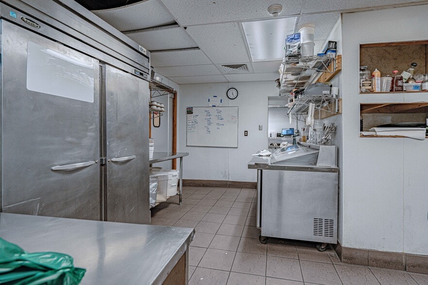 More Photos Of 754 Cherokee st, Fountain Hill Restaurant For Sale
