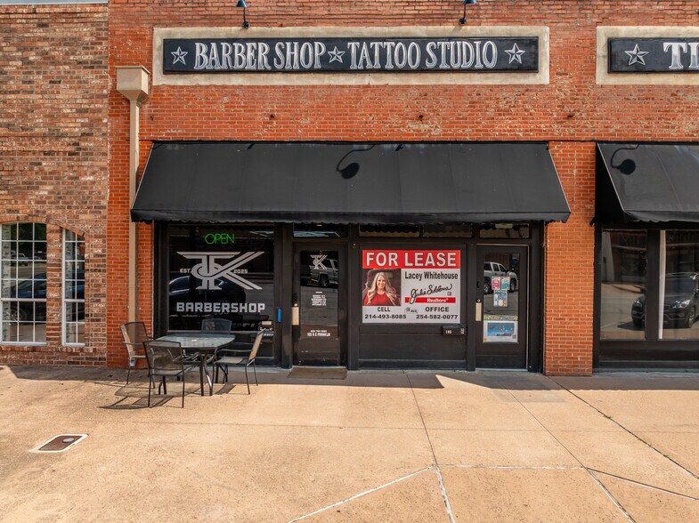 More Photos Of 105 E Franklin St, Hillsboro Storefront For Lease