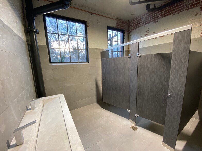 More Photos Of 165 Brumley Ave, Concord Office For Sale