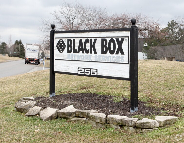 More Photos Of 255 Enterprise Dr, Lewis Center Warehouse For Lease