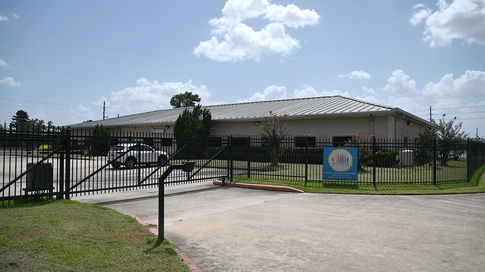 More Photos Of 21613 Rhodes Rd, Spring Office For Lease