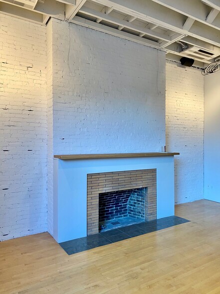 More Photos Of 1532 SW Morrison St, Portland Office For Sale