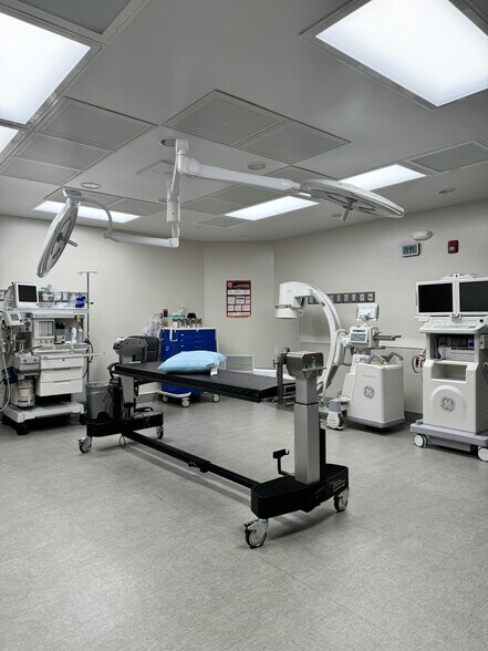 More Photos Of 1721 Magnavox Way, Fort Wayne Medical For Sale