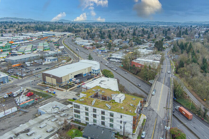 More Photos Of 4780 SE Milwaukie Ave, Portland Apartments For Sale