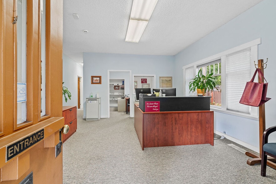More Photos Of 1313 College Ave, Santa Rosa Office For Sale