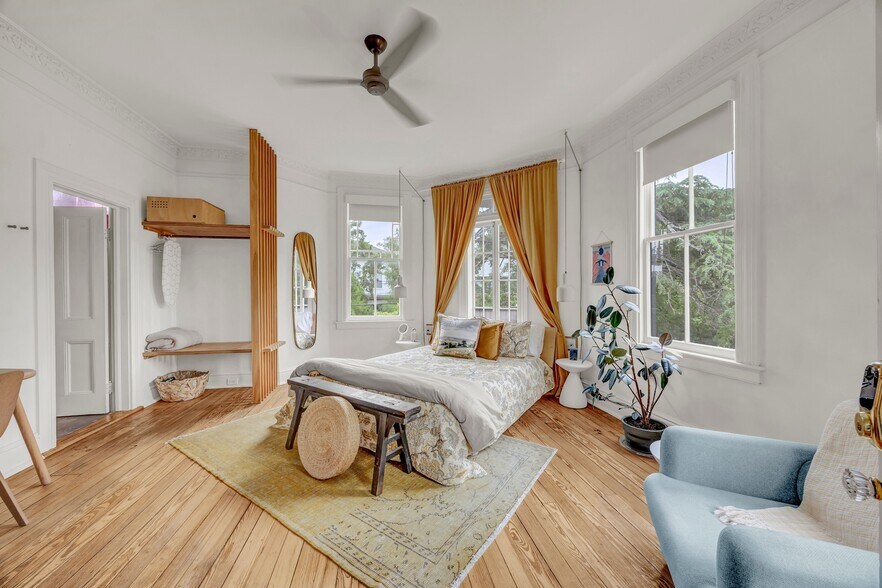 More Photos Of 118 S 4th St, Wilmington Hospitality For Sale