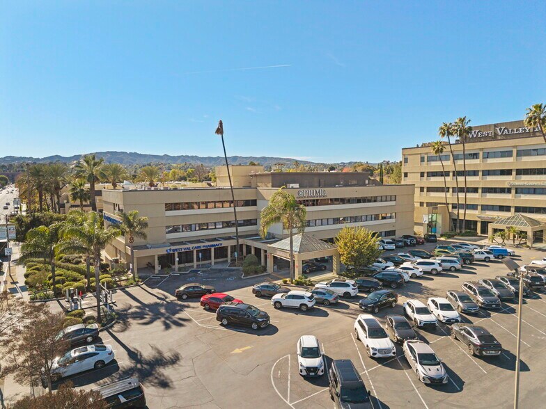 Primary Photo Of 5353-5363 Balboa Blvd, Encino Medical For Lease