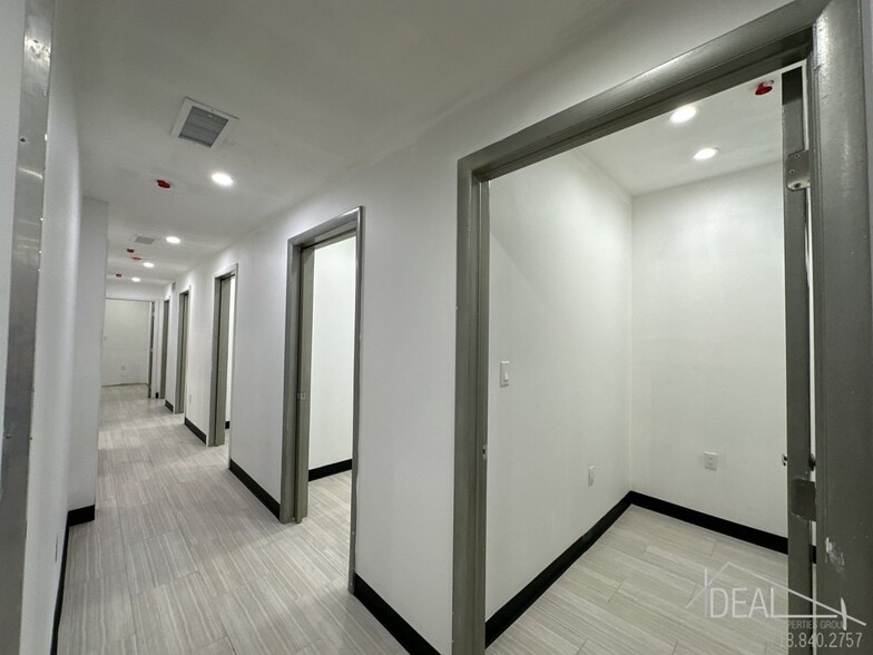 More Photos Of 332A 9th St, Brooklyn Office Residential For Lease