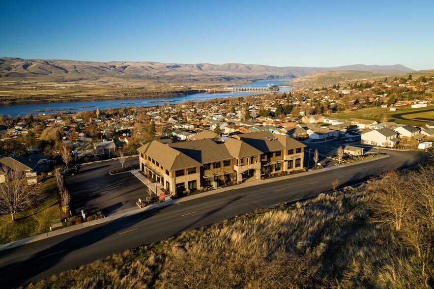 More Photos Of 1935 E 19th St, The Dalles Medical For Lease