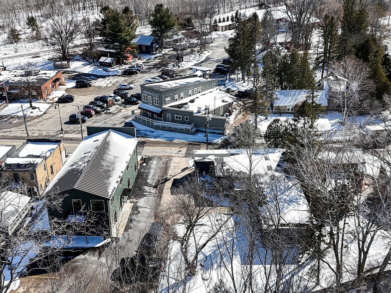 More Photos Of 1774 Riverside Dr, Suamico Freestanding For Lease