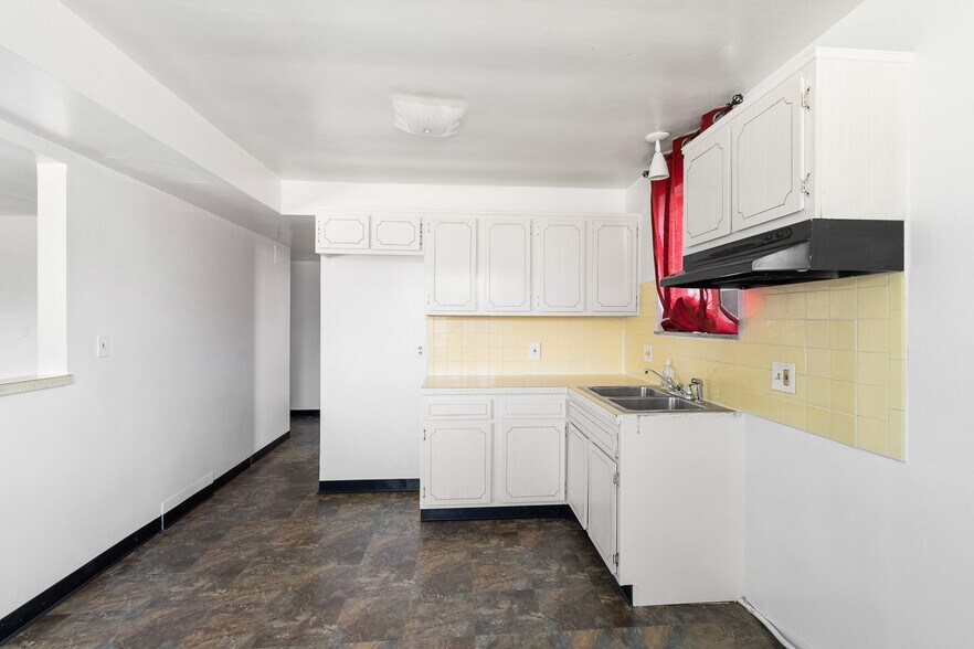 More Photos Of 552 Treeside Dr, Akron Apartments For Sale