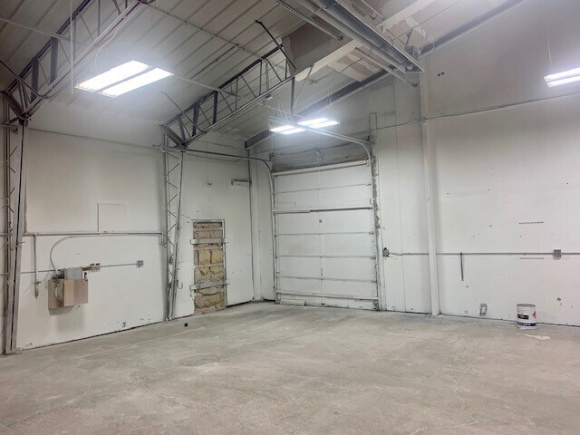 More Photos Of 1391 11th Ave SW, Forest Lake Warehouse For Sale