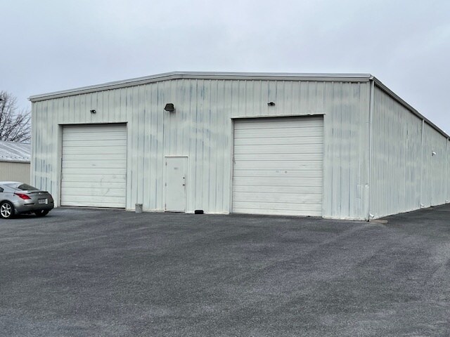 More Photos Of 1325 Progress Dr, Front Royal Healthcare For Lease