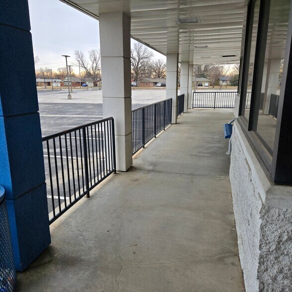 More Photos Of 3003 S Memorial Dr, Tulsa Auto Dealership For Sale
