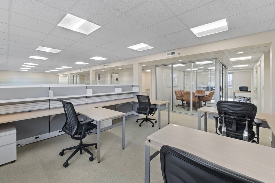 More Photos Of 202-258 E High St, Charlottesville Office For Sale