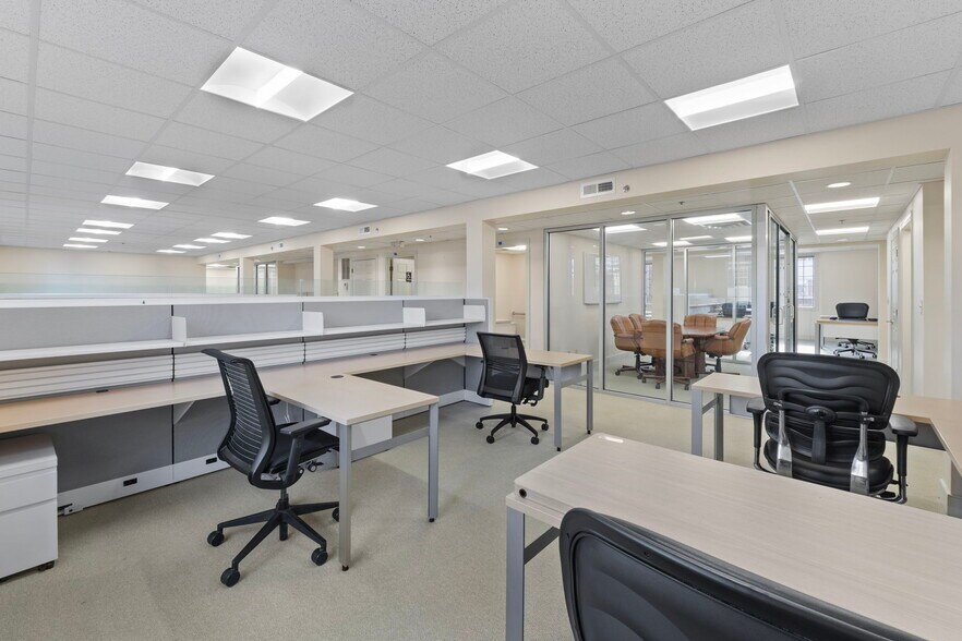 More Photos Of 202-258 E High St, Charlottesville Office For Sale