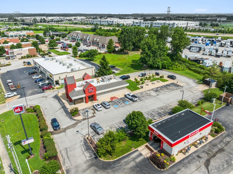 More Photos Of 3710 Elm St, Saint Charles Fast Food For Sale