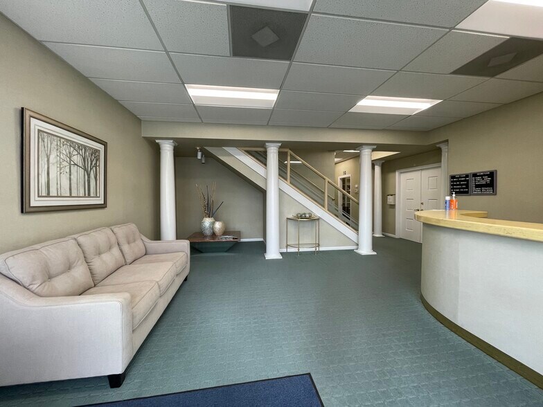 More Photos Of 169 Hartnell Ave, Redding Office For Lease