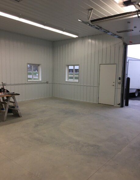 More Photos Of 1020 S Victory Dr, Mankato Industrial For Sale